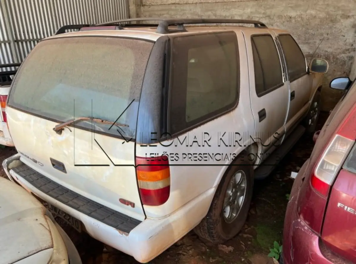 LOTE 001 - CHEVROLET BLAZER DLX