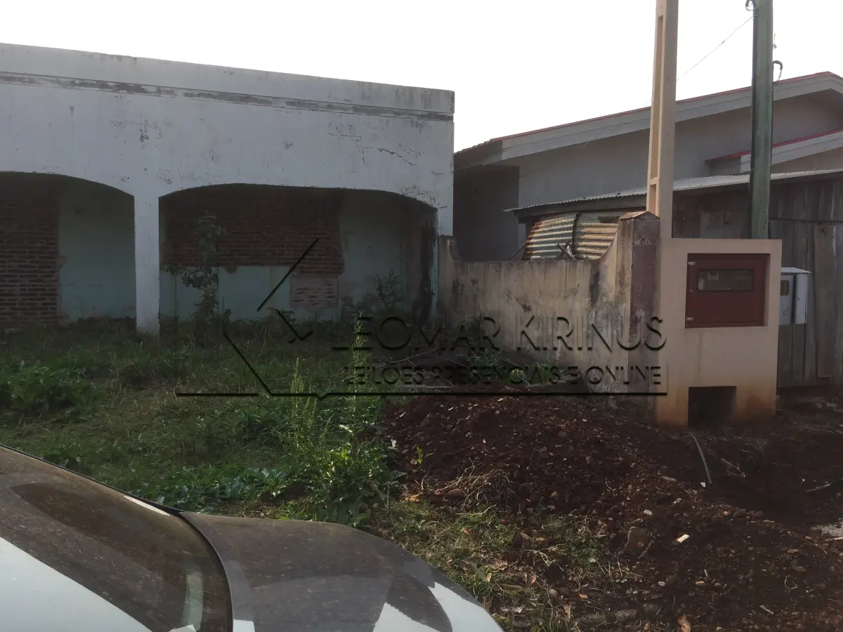 LOTE 001 - CASA DE ALVENARIA