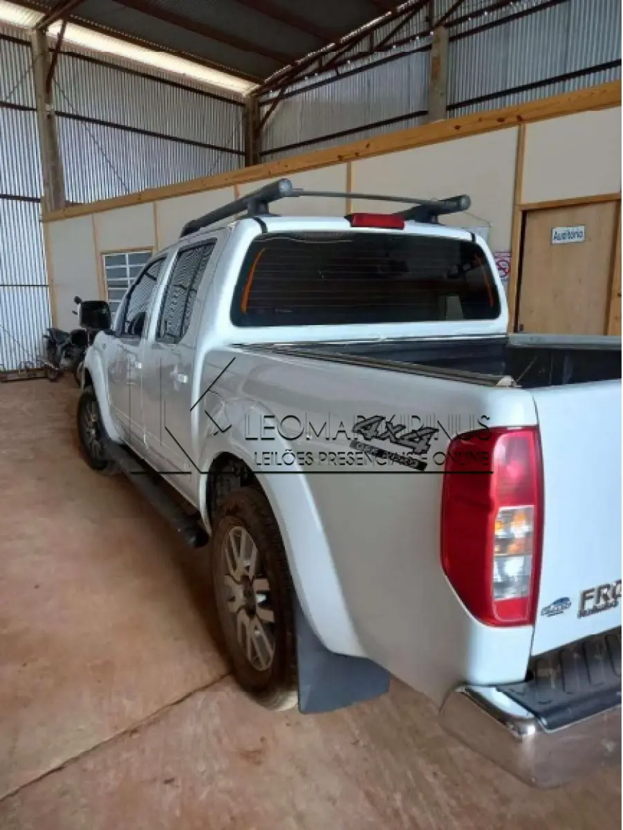 LOTE 000 - NISSAN FRONTIER SL 4X4