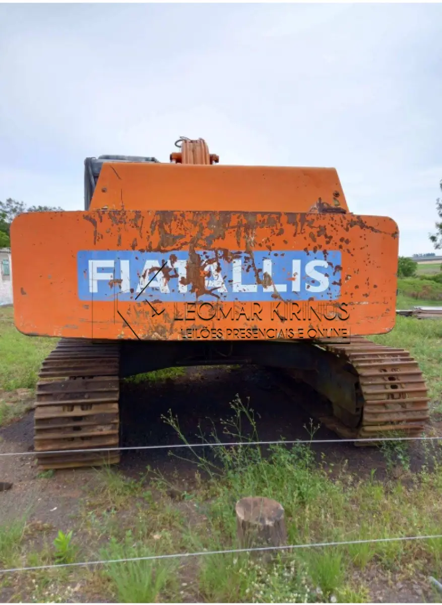 LOTE 001 - ESCAVADEIRA FIATALLIS