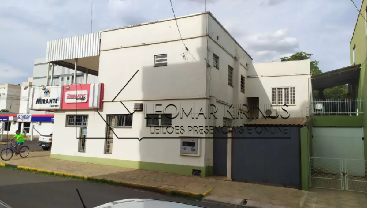 LOTE 000 - PRÉDIO COMERCIAL E RESIDENCIAL