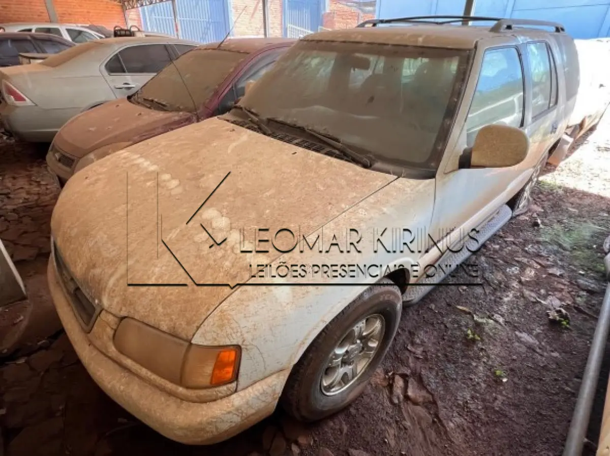 LOTE 001 - CHEVROLET BLAZER DLX