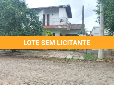 LOTE 001 - IMÓVEL EM TERRENO DE 531M²