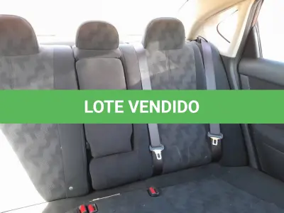 LOTE 001 - NISSAN SENTRA