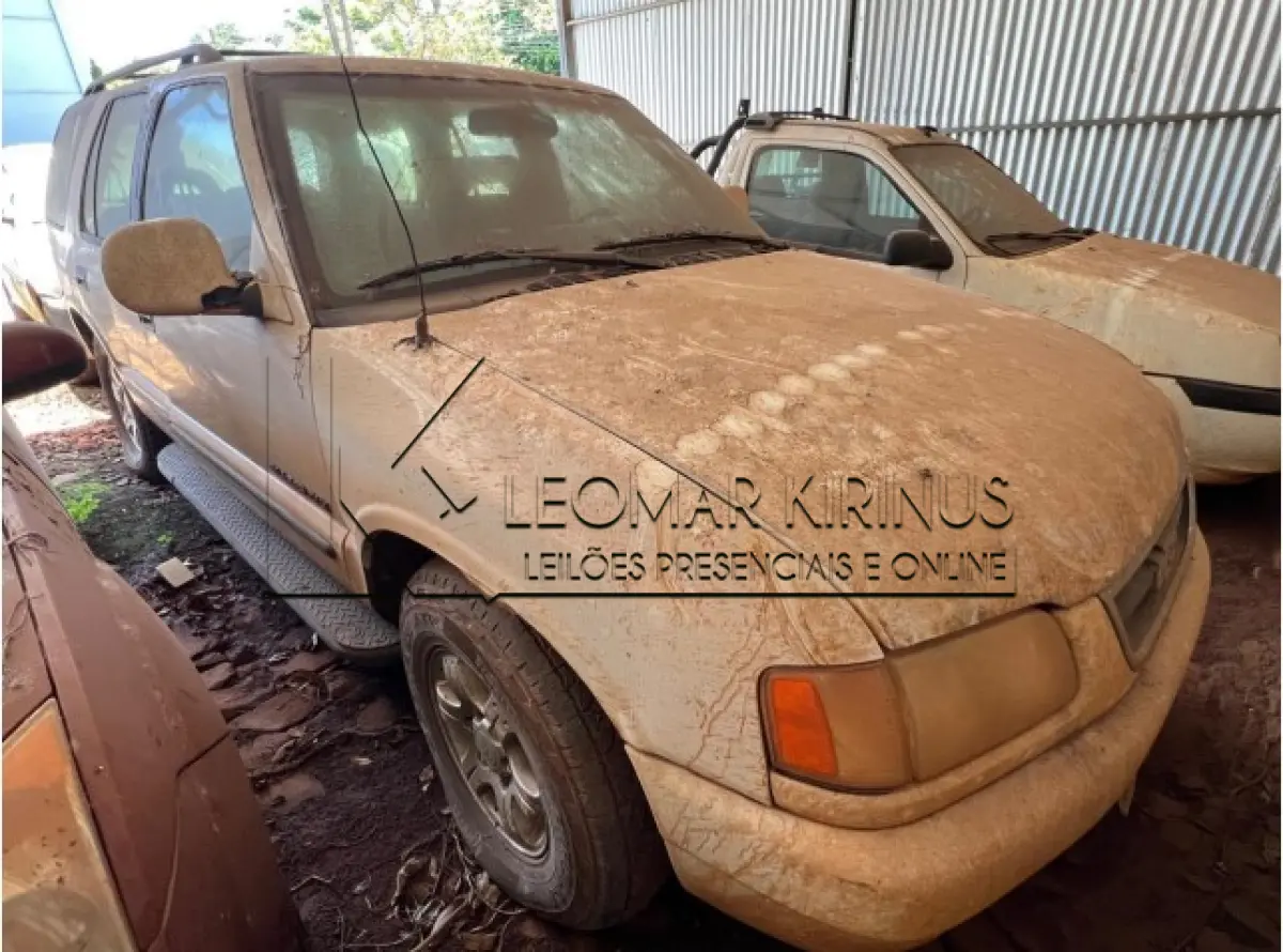 LOTE 001 - CHEVROLET BLAZER DLX