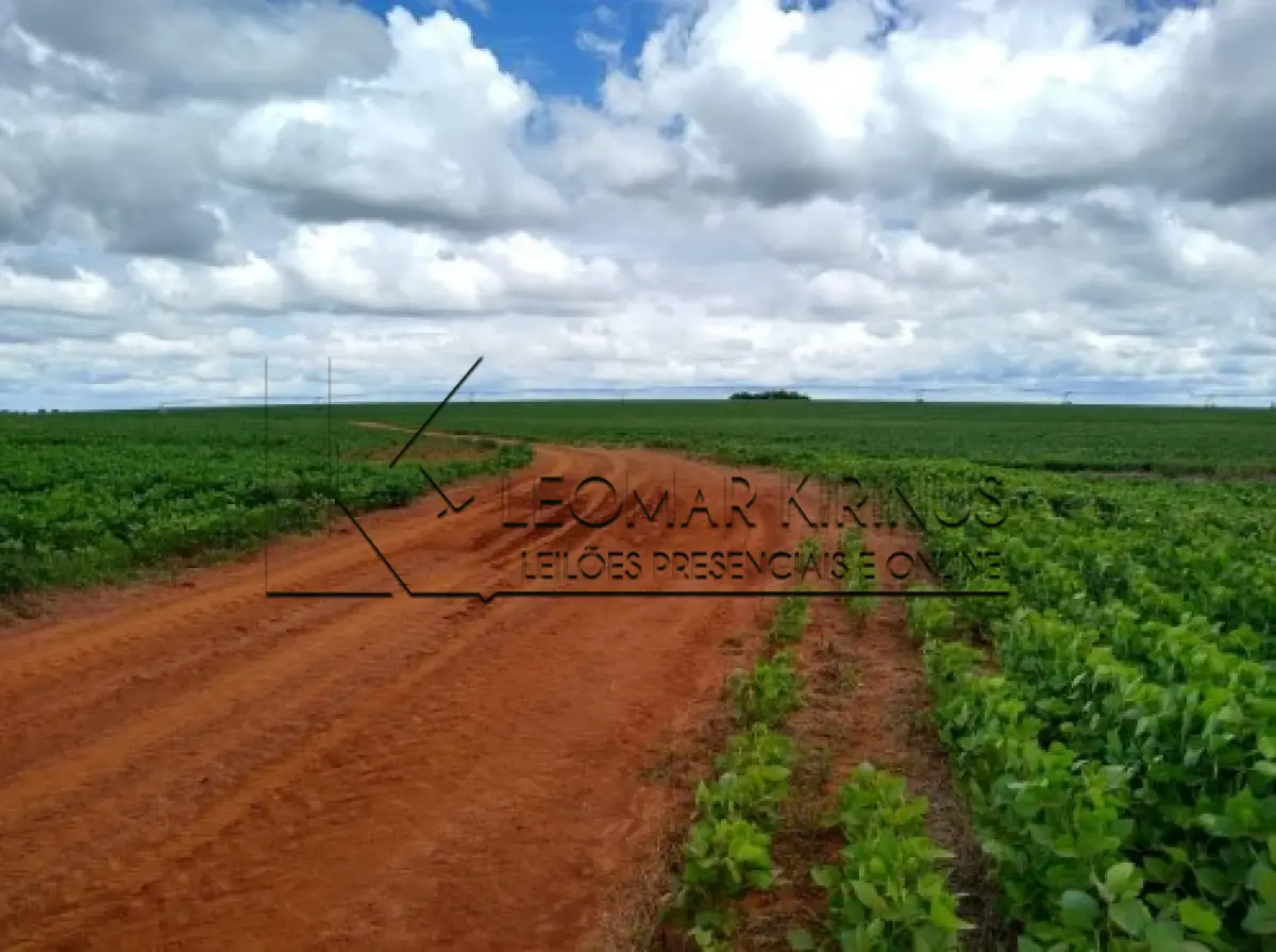 LOTE 002 - FRAÇÃO DE TERRAS COM 15HA06A27CA13MA