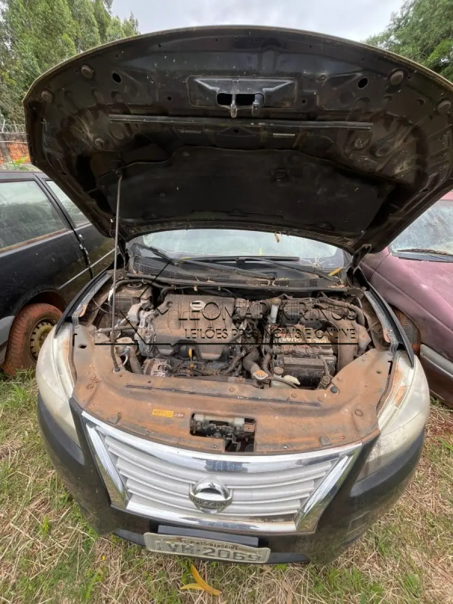 LOTE 001 - NISSAN SENTRA