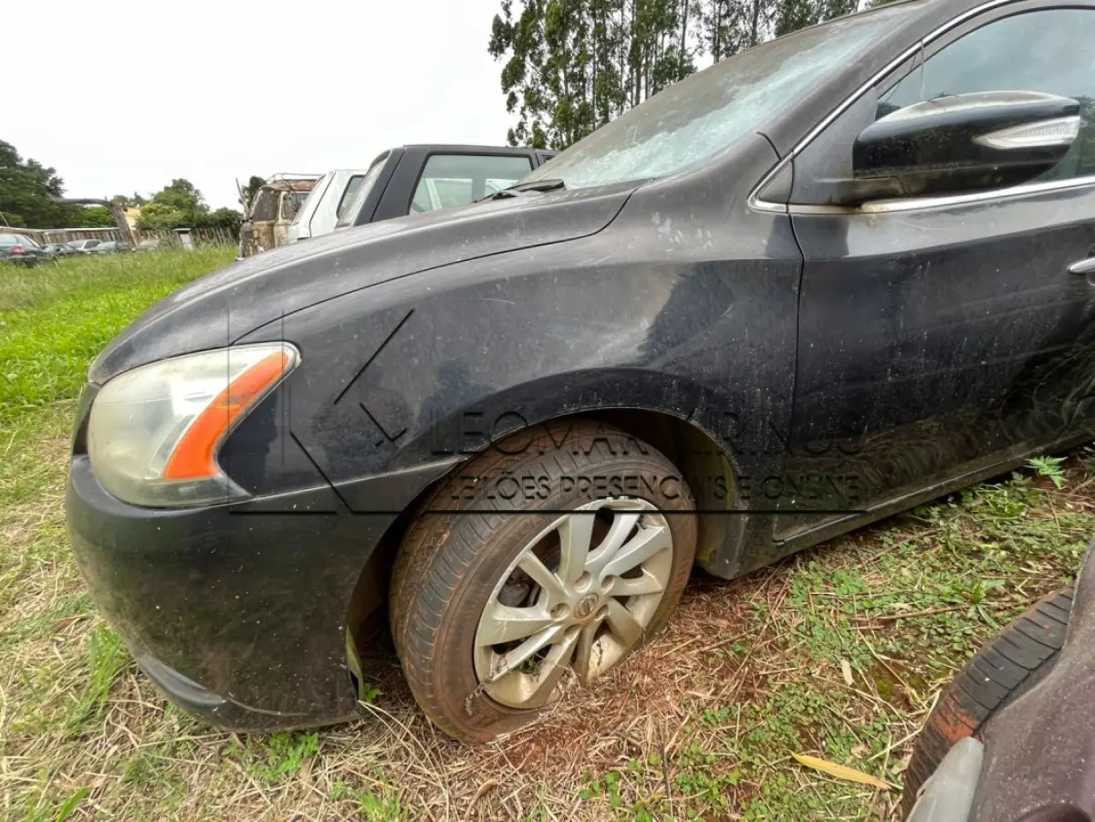LOTE 001 - NISSAN SENTRA