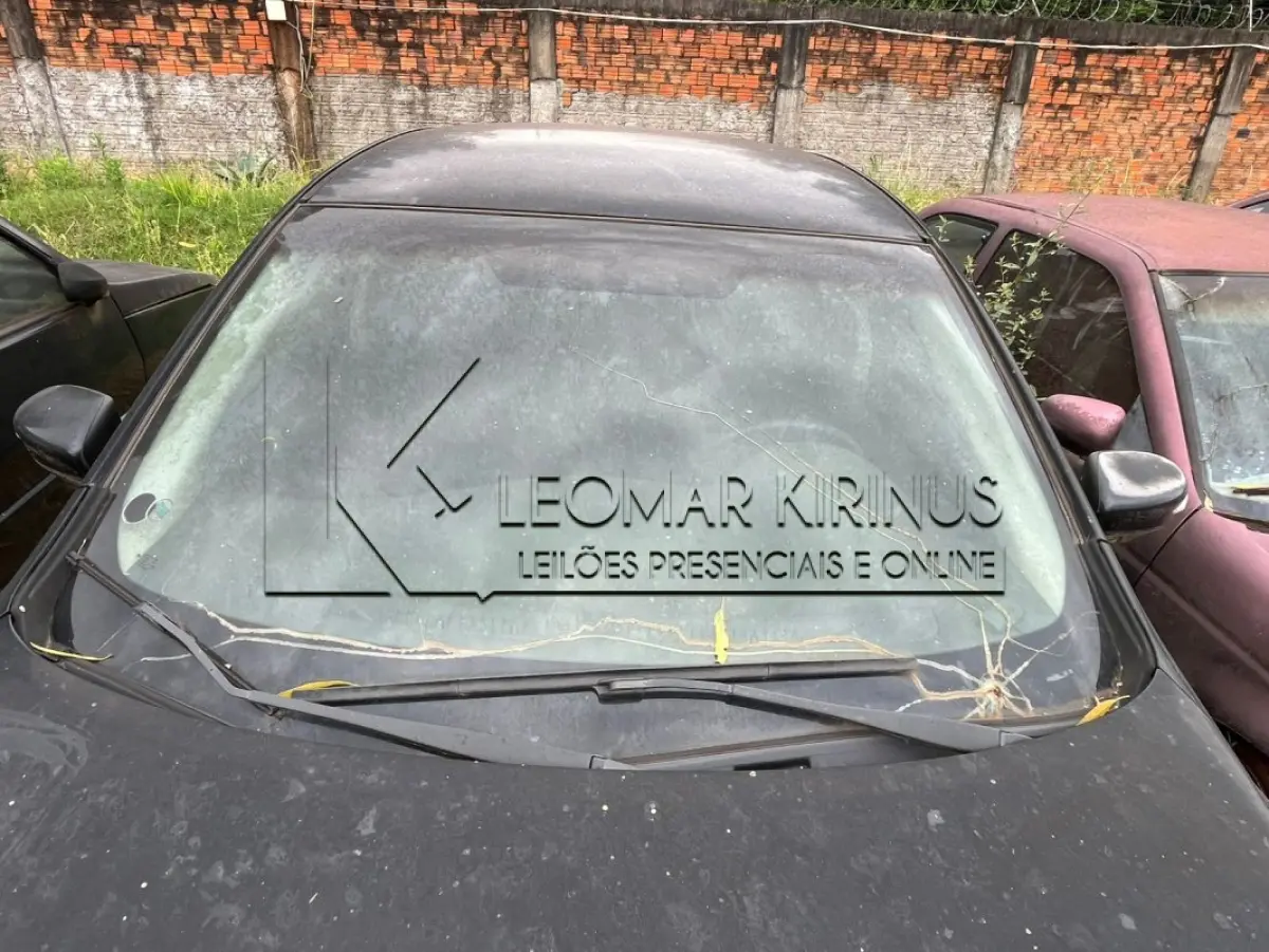 LOTE 001 - NISSAN SENTRA