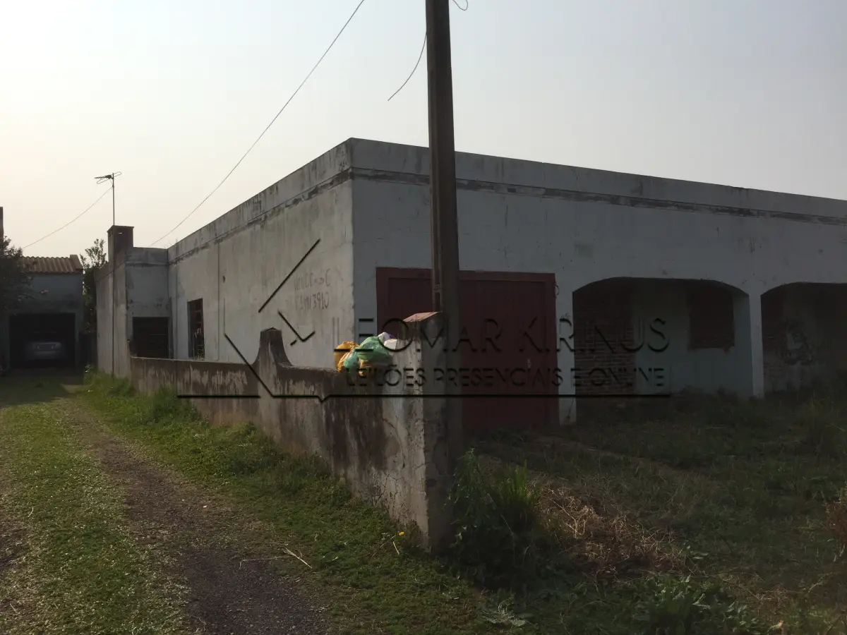 LOTE 001 - CASA DE ALVENARIA