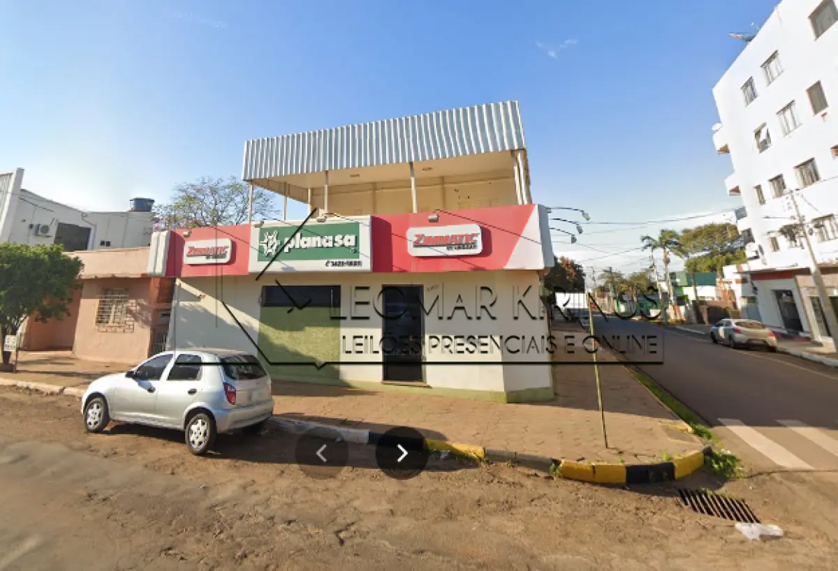 LOTE 000 - PRÉDIO COMERCIAL E RESIDENCIAL