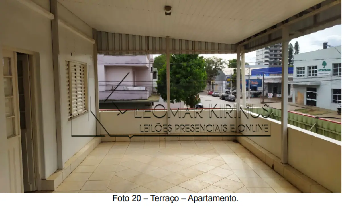 LOTE 000 - PRÉDIO COMERCIAL E RESIDENCIAL