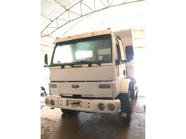 CAMINHÃO FORD CARGO 2425