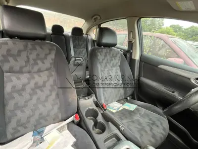 LOTE 001 - NISSAN SENTRA