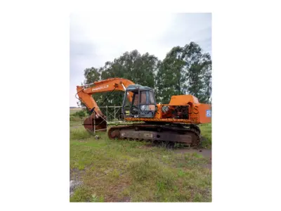 LOTE 001 - ESCAVADEIRA FIATALLIS